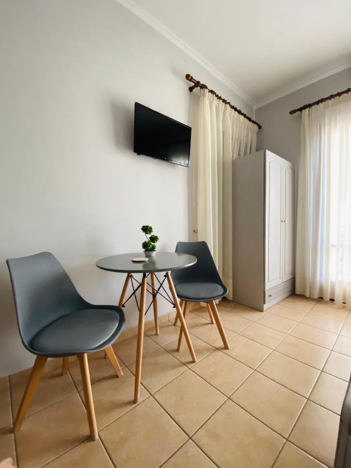 Filoxenia Apartments Мітіліні Екстер'єр фото