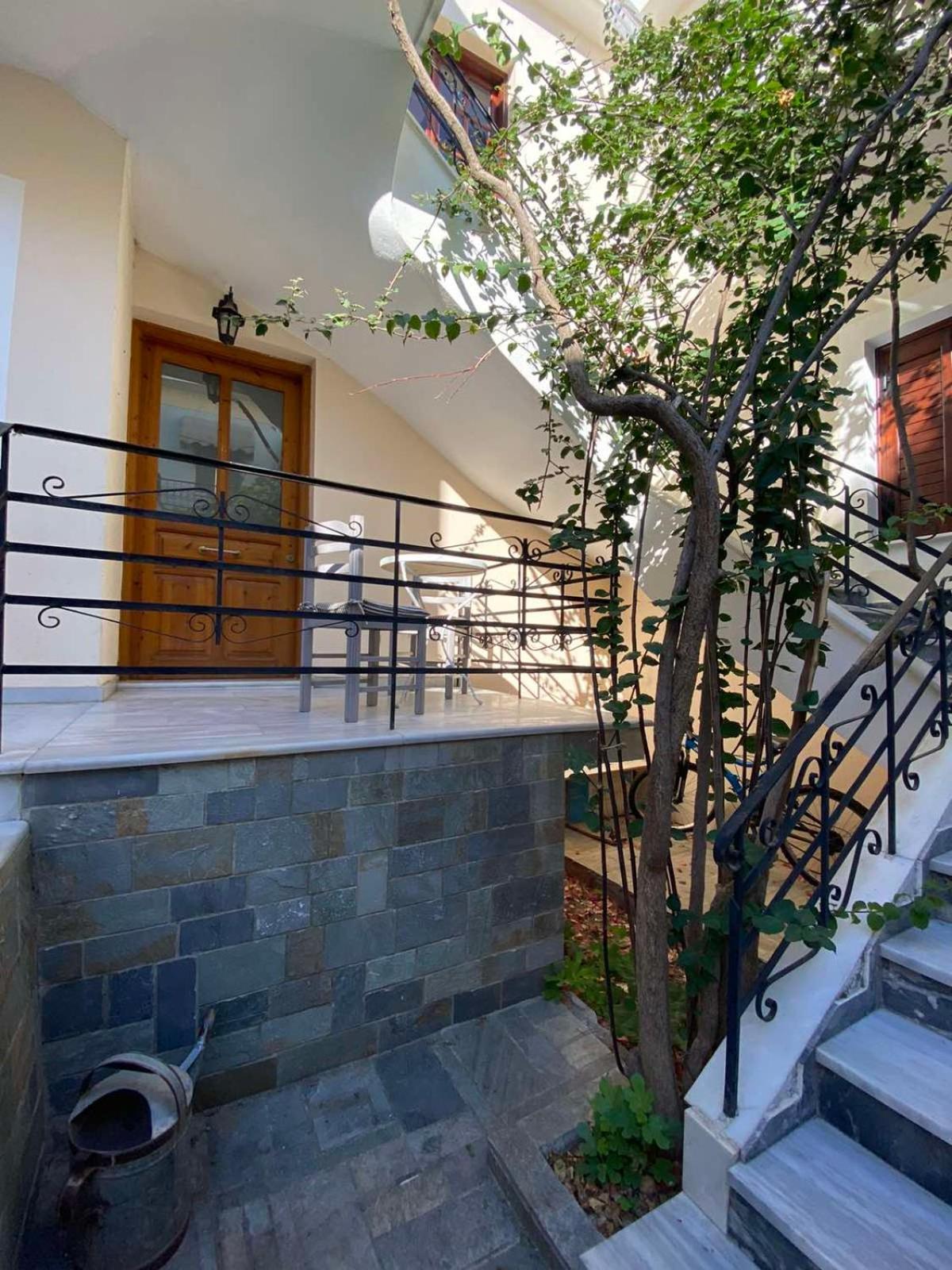 Filoxenia Apartments Мітіліні Екстер'єр фото